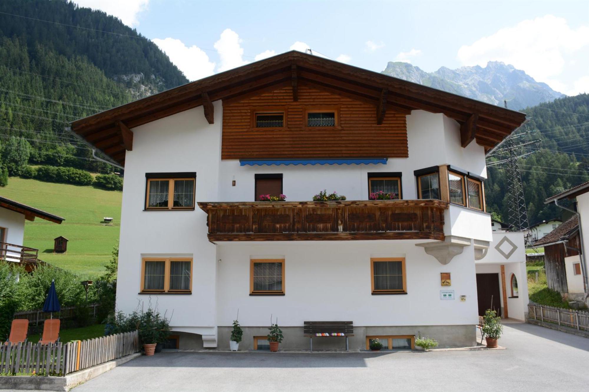 Apartamento Haus Schimpfoessl Flirsch Exterior foto